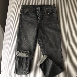 Levi Black/Gray Jeans